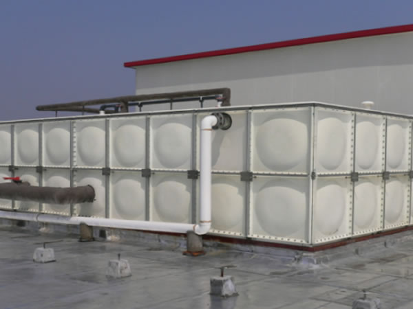 Wassertank aus glasfaserverstärktem Kunststoff (FRP)