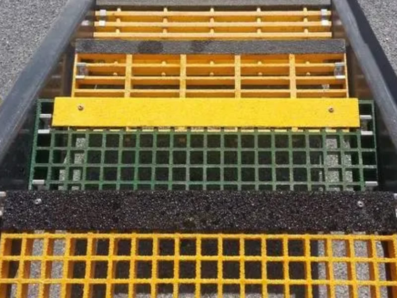 FRP/GRP grating gritted Stair Treads