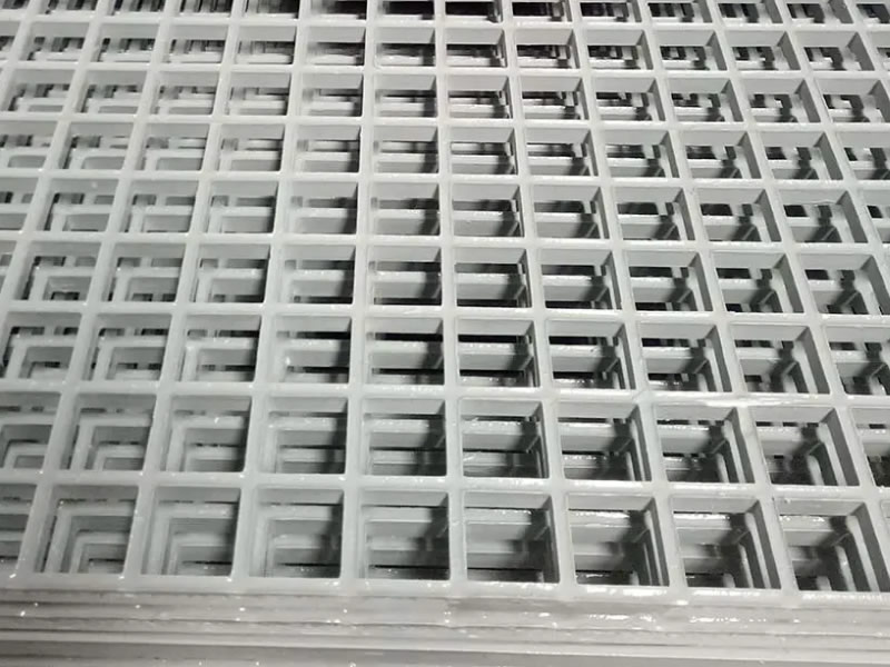 Molded fiberglass grating with concave surface
